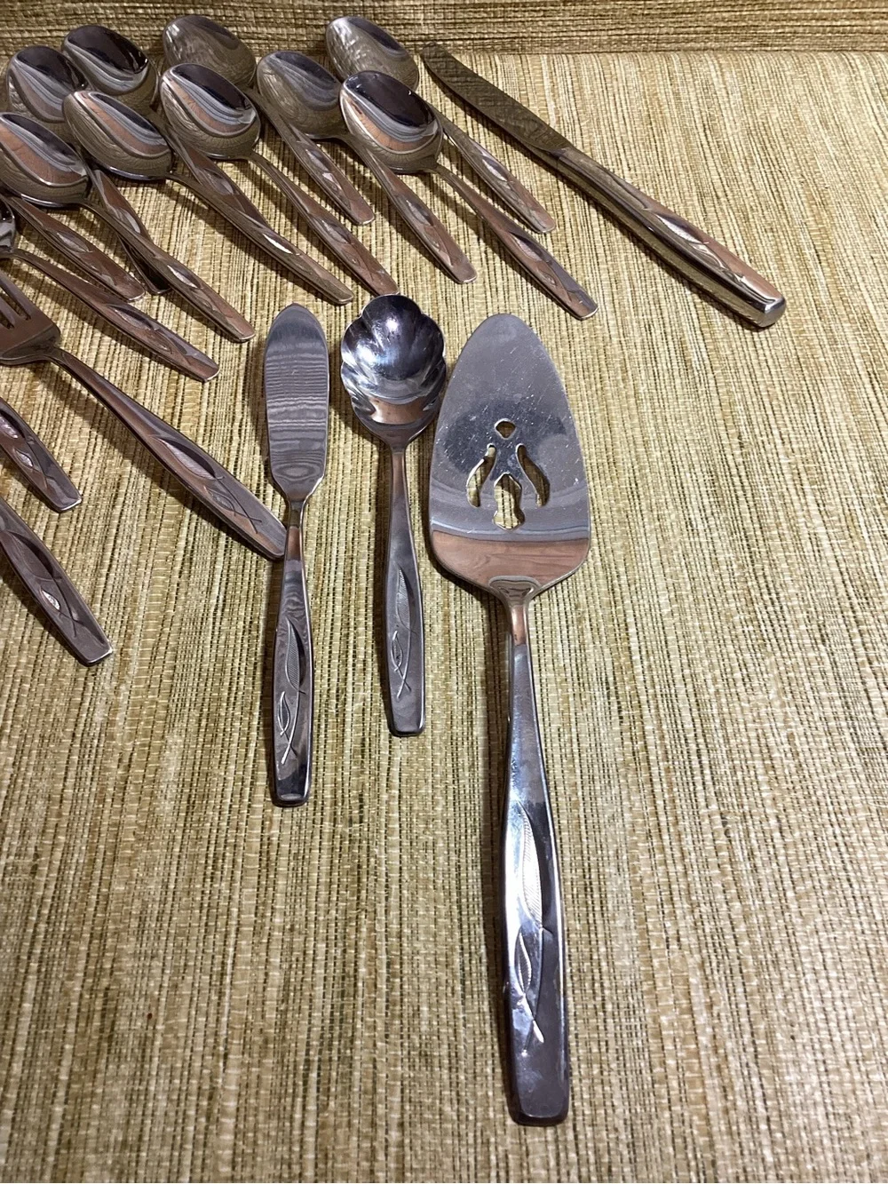 Vintage MCM Rogers Co. IS Flatware Whispering Leaf 20 pieces